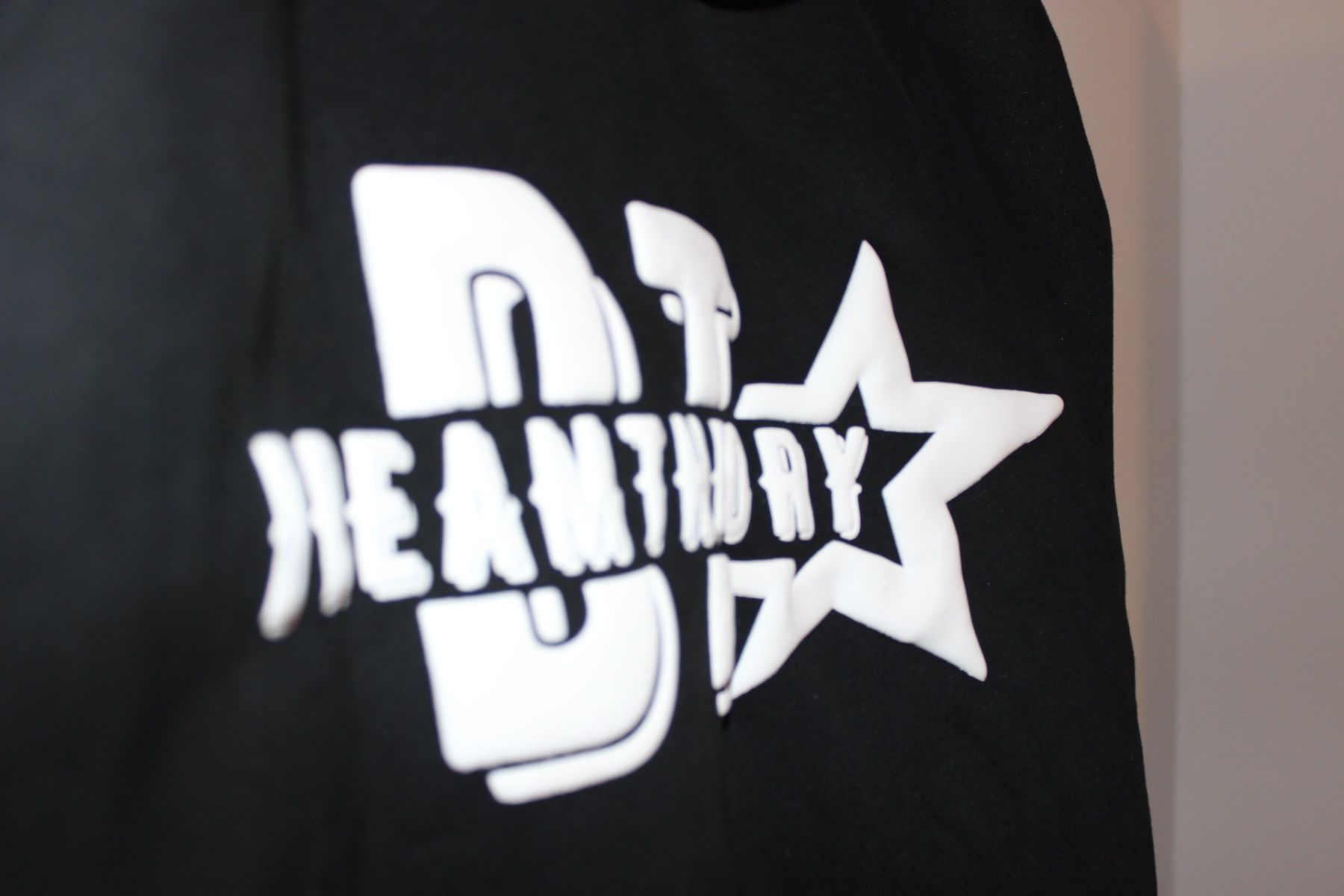 Pulls & Sweat-shirts: DT Ziphoodie – Neuf avec emballage d'origine à Bern par Yungeme 2