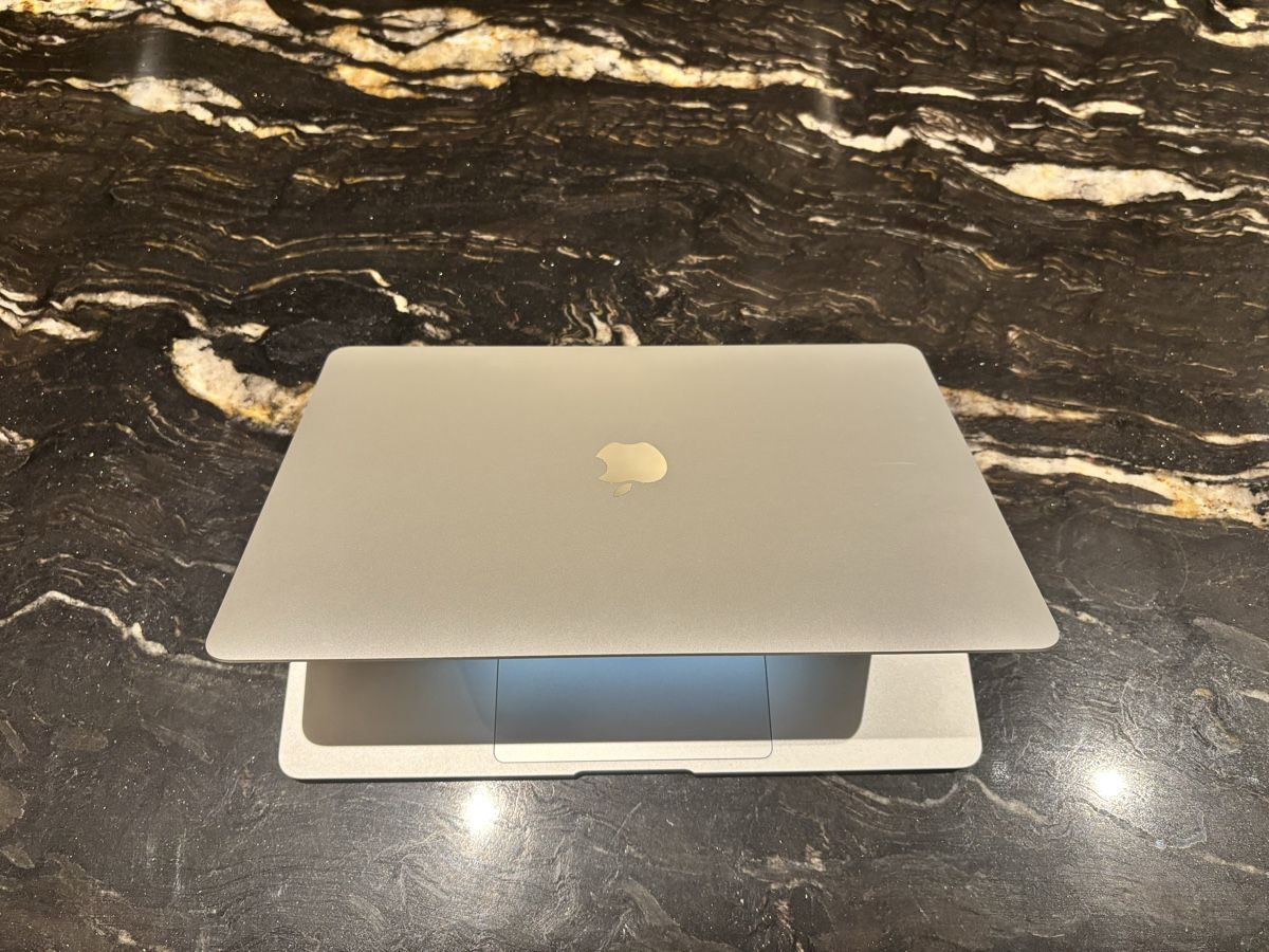 Apple Notebook: MacBook Air, 2020, 250GB – Usato da Zullwil venduto da Lu_Ru_23 3