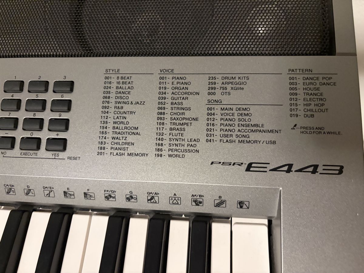 Yamaha Musikinstrumente: Keyboard Yamaha PSR-E443 – Gebraucht aus Lengnau AG von happy_foot 2