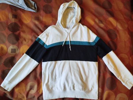 Hoodie mit Streifen