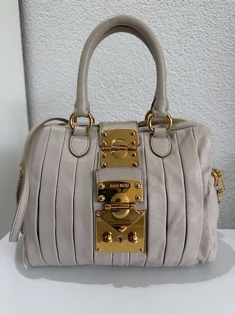 Miu Miu Matelasse Handtasche Leder Beige Gold Crossbody