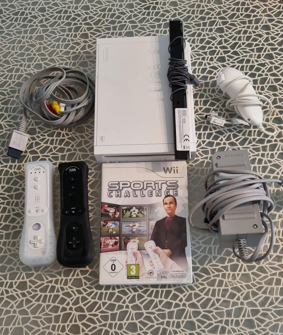 Nintendo Console: Nintendo Wii Console + Accessori + Gioco – Usato da Cadenazzo venduto da man_9hnd