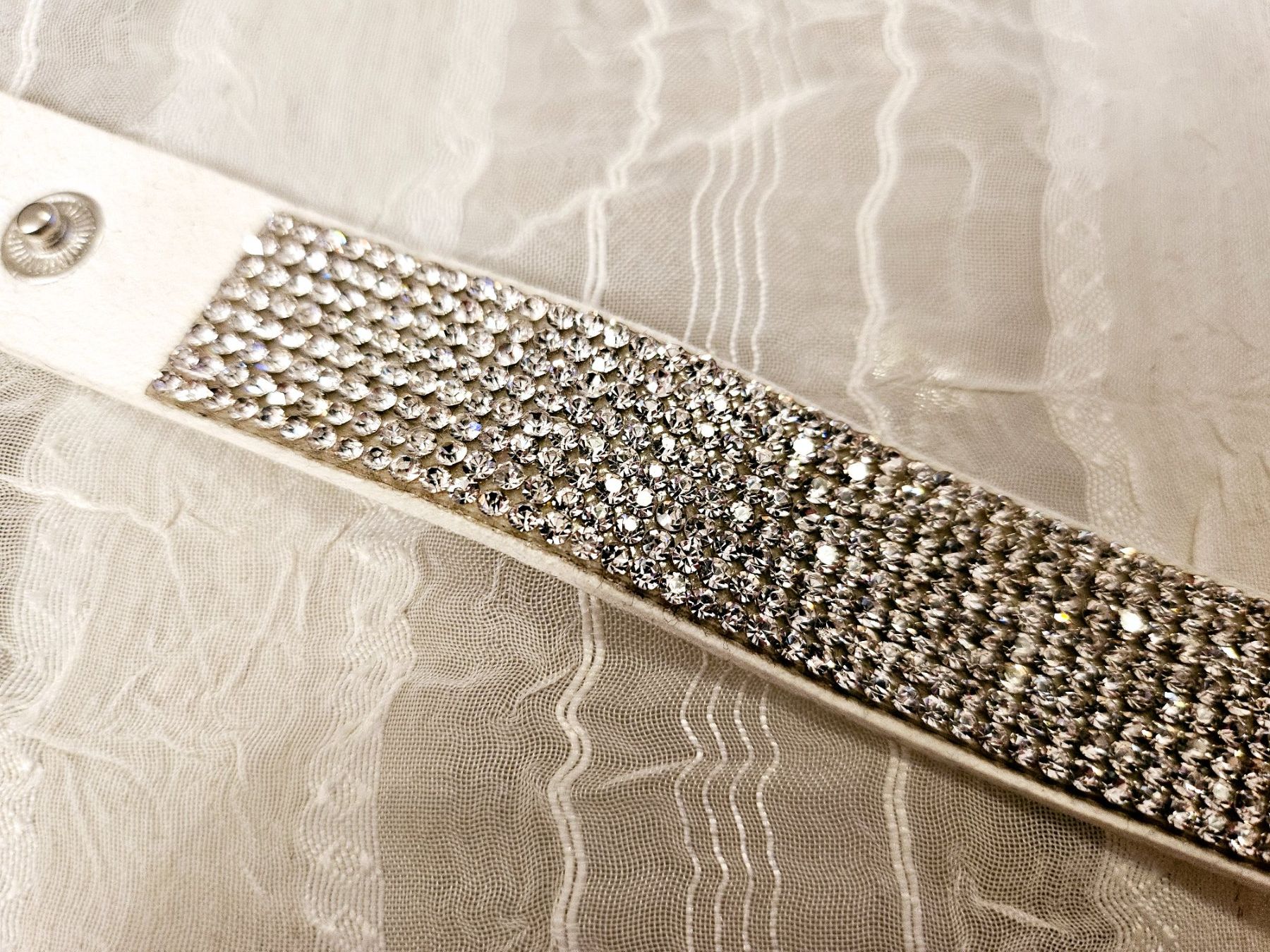 Bracciali & Braccialetti: Strass Armband weis – Nuovo (secondo la descrizione) da Dietikon venduto da Eleda 1