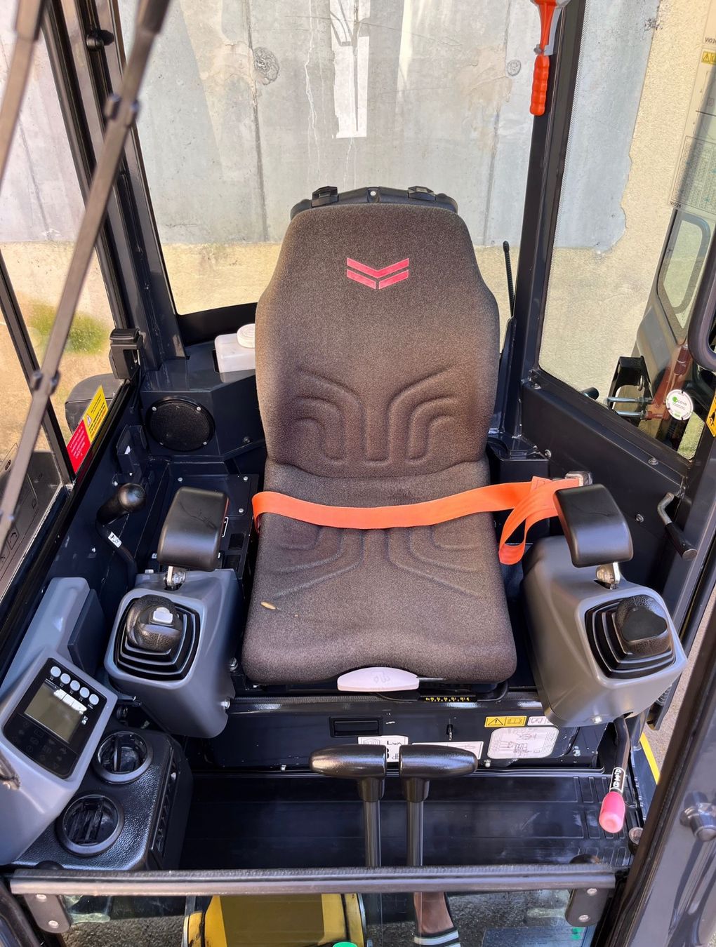 Yanmar Escavatori: Yanmar Vio 26 Bagger – Usato da Bachenbülach venduto da Simivk 2