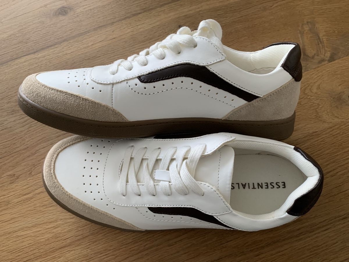Damenschuhe: Damen Sneaker Grösse 40 NEU – Neu und originalverpackt aus Thun von Chrabu