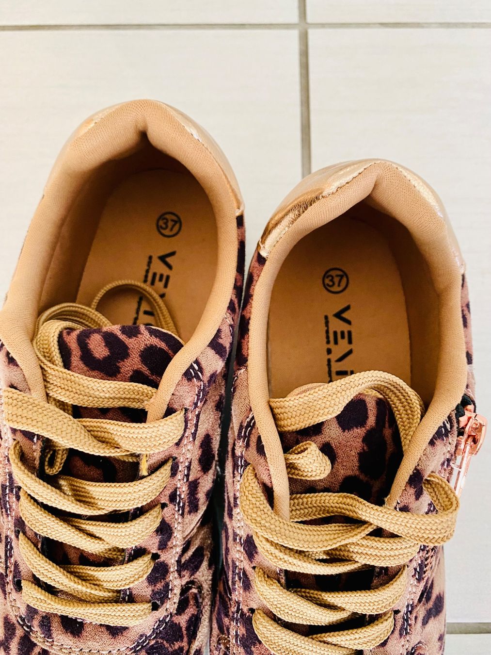 Damenschuhe: Schöne Turnschuhe in Leopardoptik - Gr.37 – Gebraucht aus Amriswil von my-fashion 2