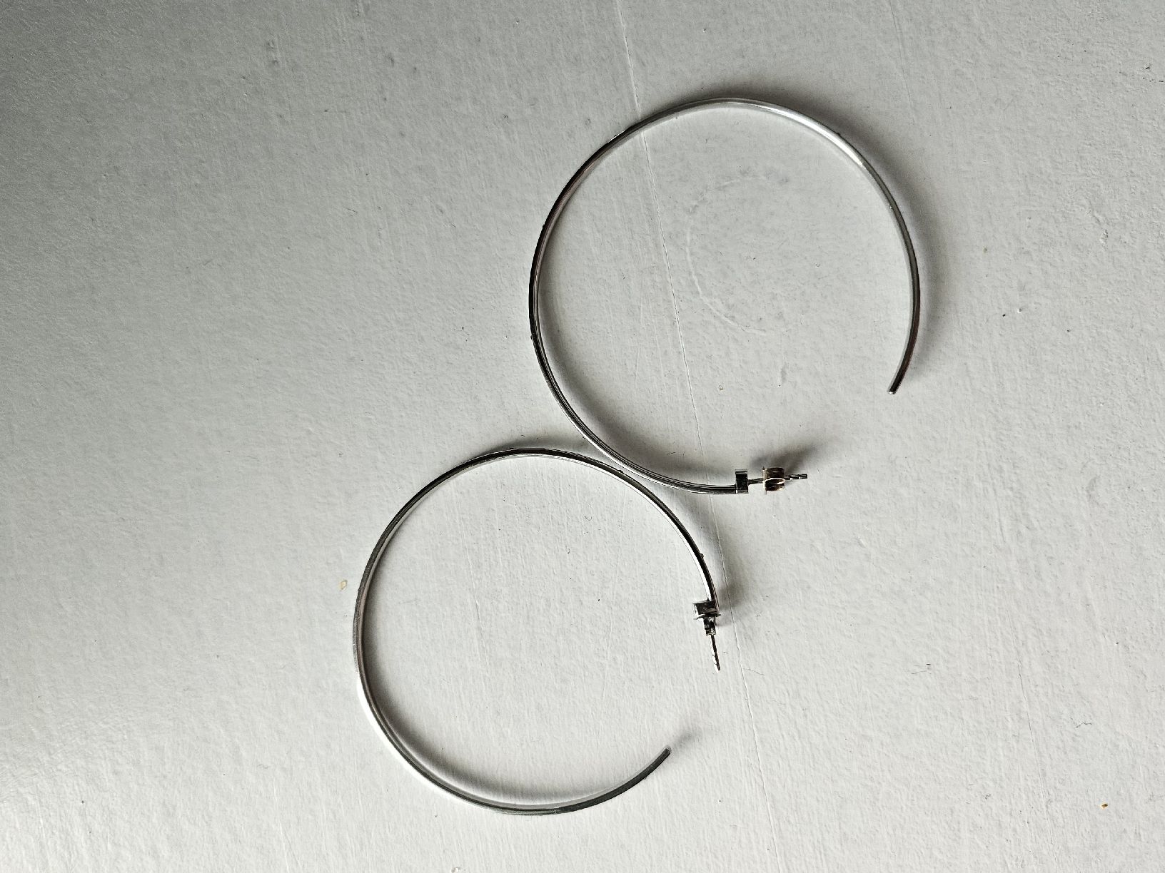 DKNY Orecchini pendenti & Orecchini a lobo: Silberne DKNY Ohrringe, neuwertig, Durchmesser 4 cm. – Usato da Bülach venduto da ane_yn2b 1