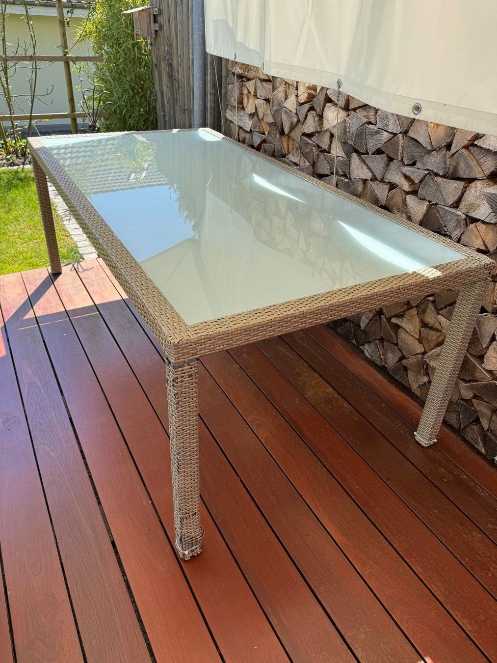 Tische: Gartentisch Rattan Optik mit Glasplatte – Gebraucht aus Adlikon b.Regensdf von Christoph1602 1