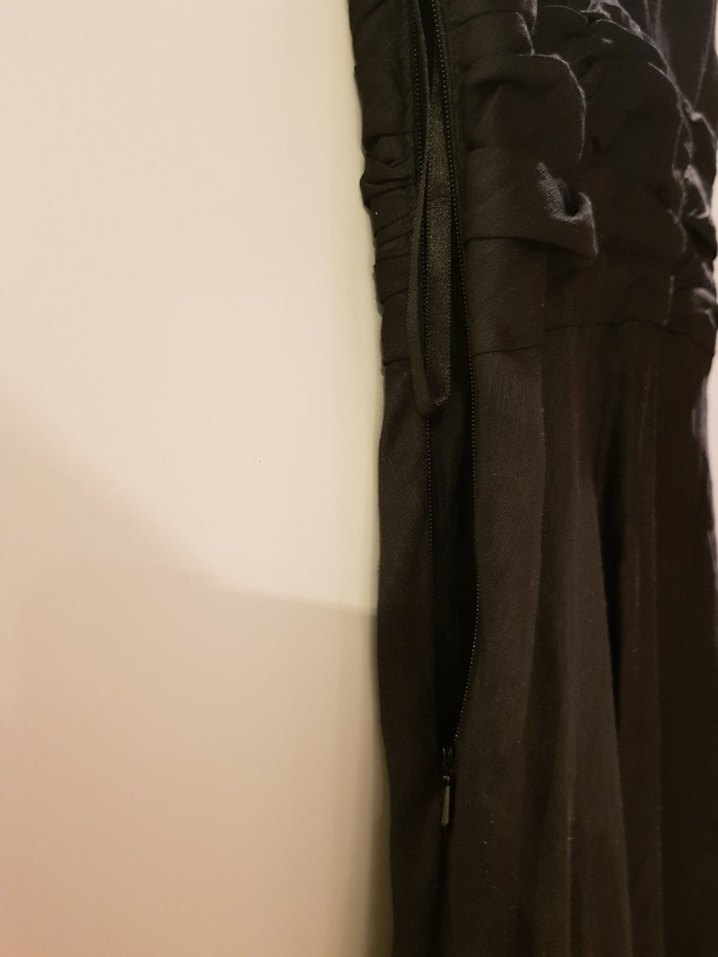 Kleider: Wunderschönes "kleine Schwarze" Leinen-Seide Monsoon Kleid – Gebraucht aus Turbenthal von viw_48fr 3