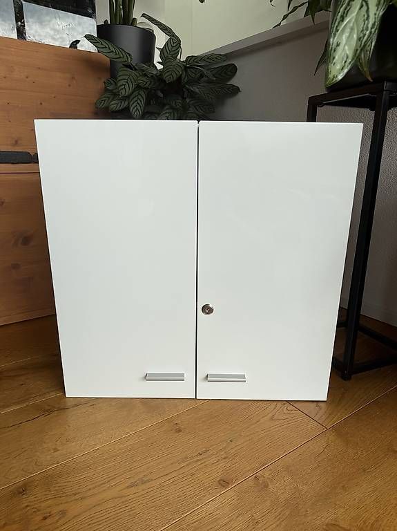 Armadi: Medikamenten Schrank – Usato da Laufen venduto da car_2fnm 1