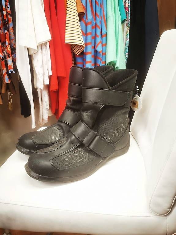 Scarpe da uomo: Motorrad Schuhe Grösse 44 – Usato da Mitlödi venduto da JSN19 3