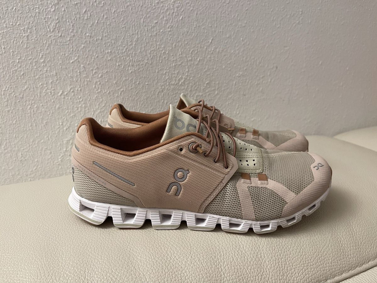 On Scarpe da donna: ON Cloud Running Schuh Damen Gr. 40.5 – Usato da Wichtrach venduto da Adriana222