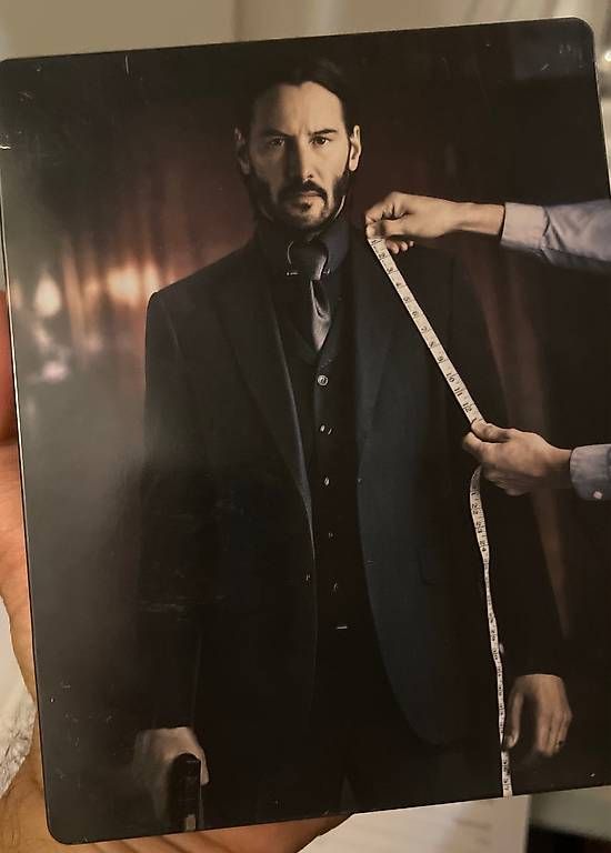Tutti i DVDs: JOHN WICK 2 - STEELBOOK Blu-ray – Usato da Lausanne venduto da Aliasneo 1