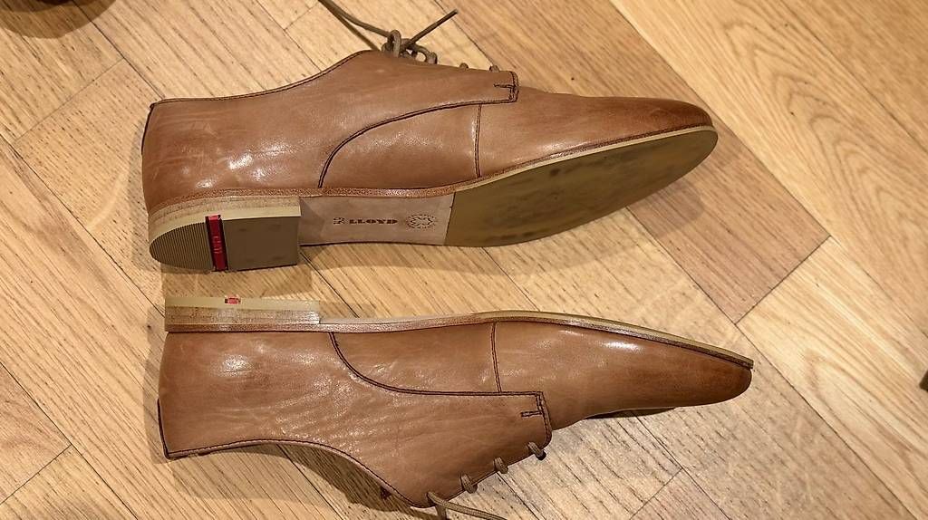 Chaussures femmes: Absolut top neue Lloyd Damenschuh Grösse 6 1/2 - 38 oder 39 – D'occasion à Matten b. Interl par atc_p2hb 3