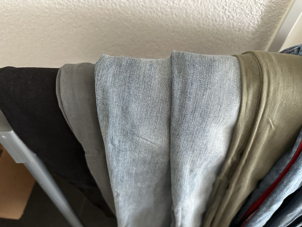Jeans: Jeans Hosen  – D'occasion à Winterthur par Frangello 1
