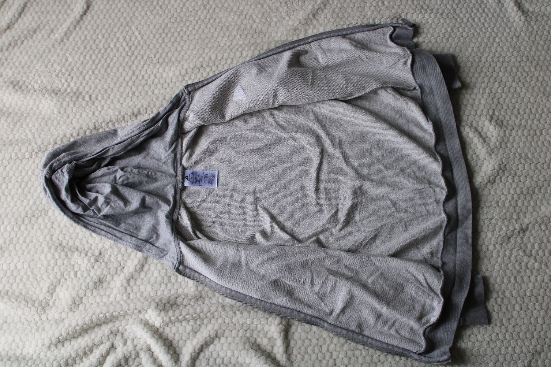 Giacche: Veste adidas Gris – Usato da Essertines-Rolle venduto da Nono_1802 2