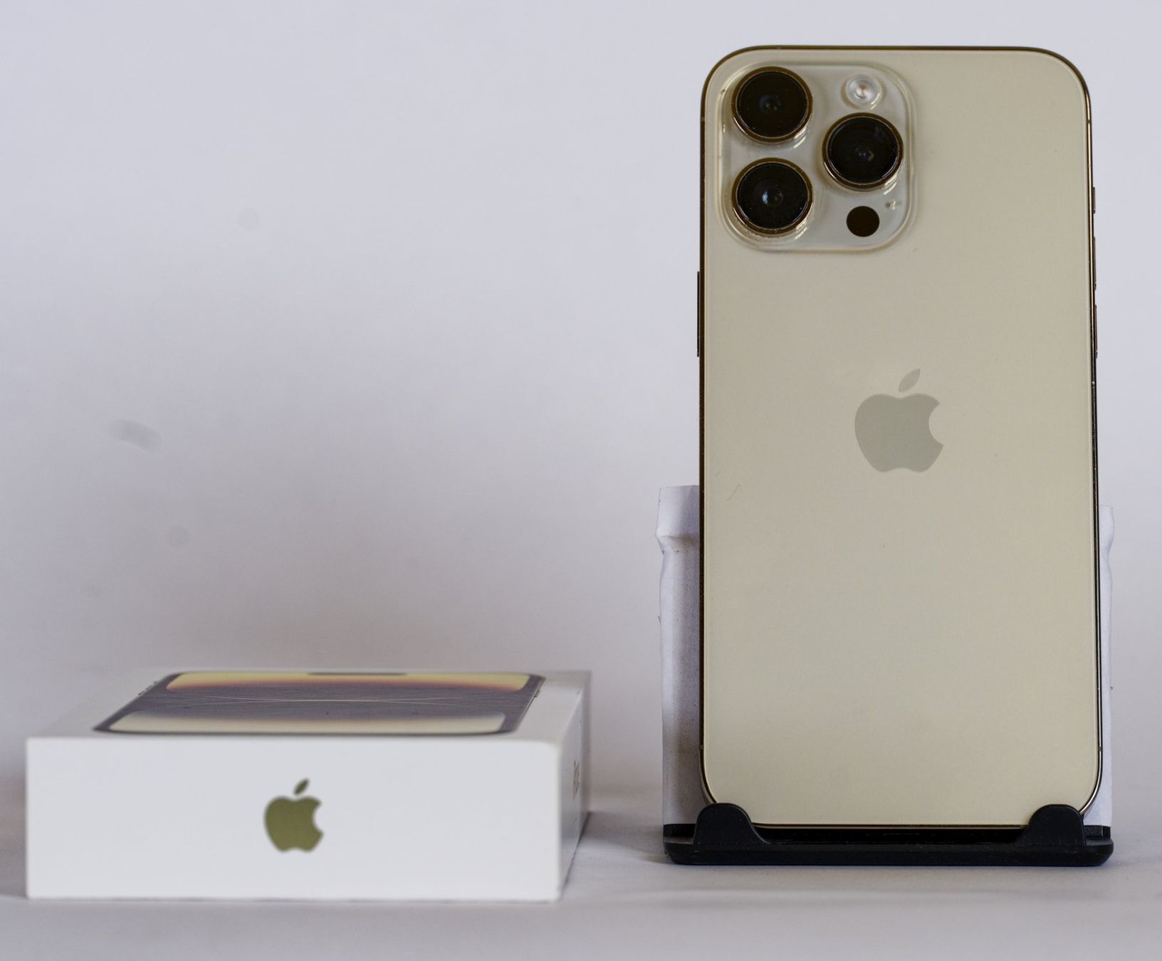 Apple Telefoni cellulari / Smartphones: Apple iPhone 14 Pro Max Gold gebraucht mit Originalbox – Usato da Winterthur venduto da Charlymei 1