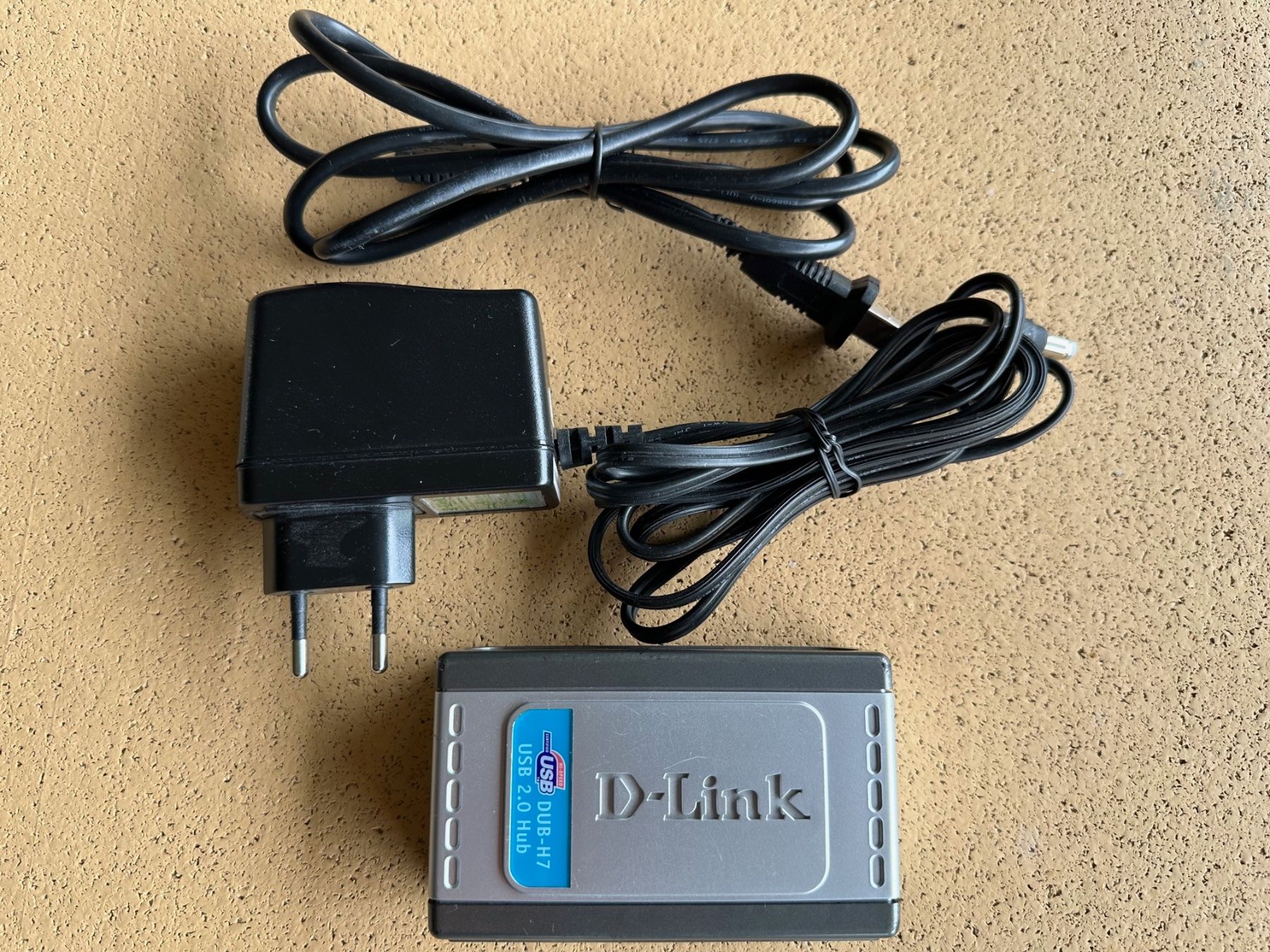 Hub & Switch: D-Link DUB-H7, Concentrateur USB – Usato da St-Gingolph venduto da GoldenKeys 4