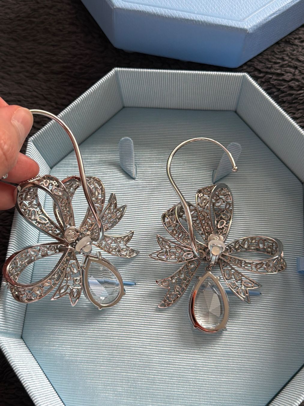 Swarovski Orecchini pendenti & Orecchini a lobo: Swarovski Hyperbola Ohrclips – Nuovo e nell'imballaggio originale da Fribourg venduto da DayaneH. 1