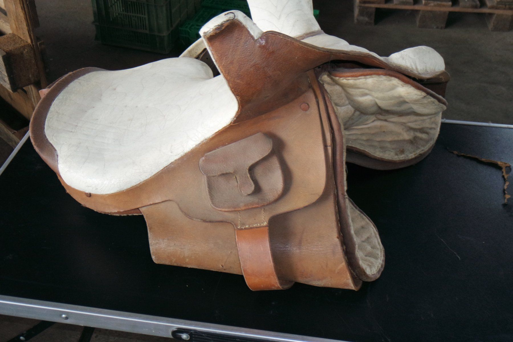 Selle & Accessori: Selle d'équitation – Usato da Avenches venduto da Brocadou 3