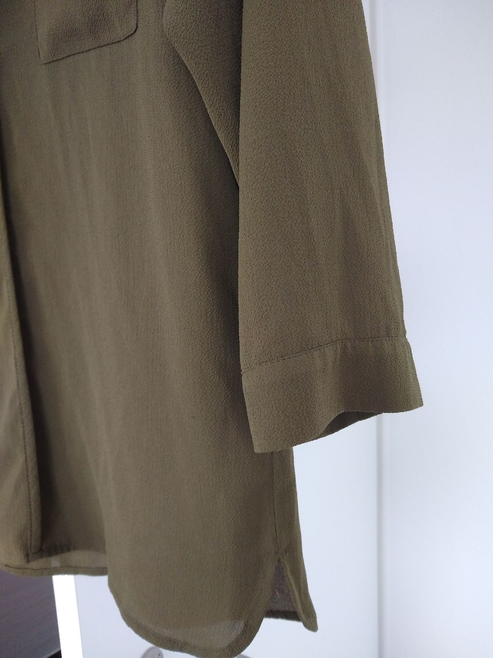 Tops: Olive Green Blouse, XS, 3/4 Sleeves – Gebraucht aus Dübendorf von rol_fm6d 1
