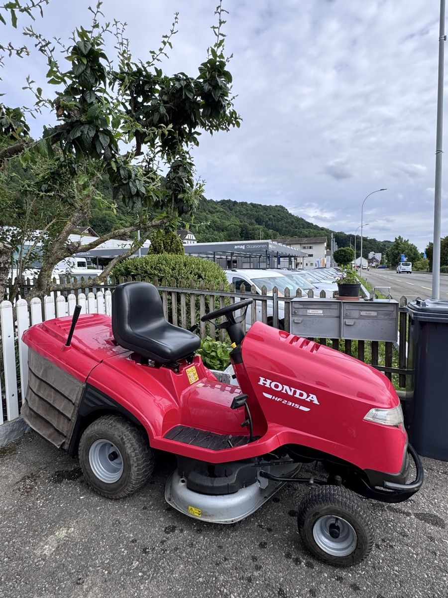 Honda Tagliaerba: Honda Rasentraktor – Usato da Schinznach Bad venduto da Bann 1