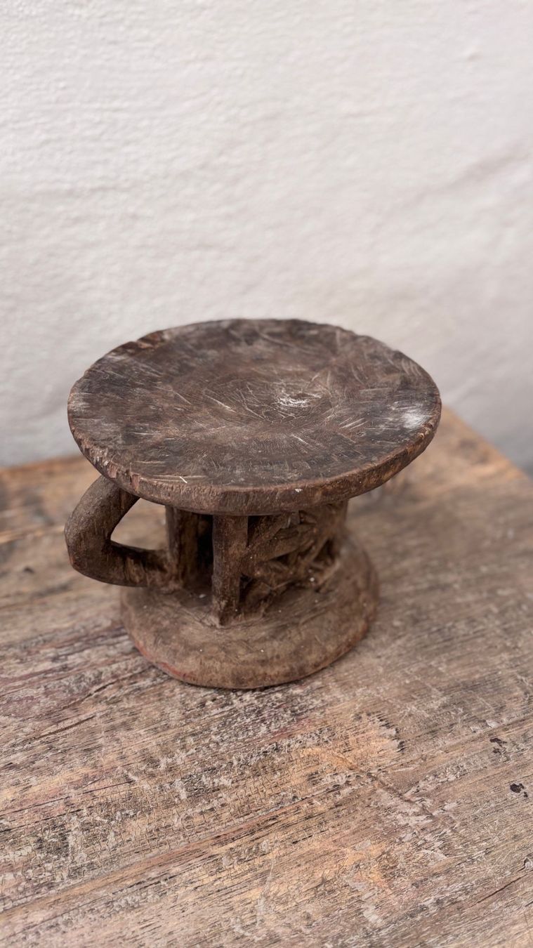 Sgabelli: Sehr alter afrikanischer Tonga Hocker – Usato da Richterswil venduto da 0207lifestyle 1