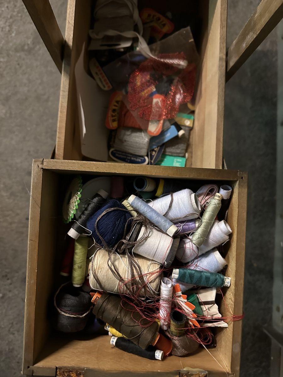 Sonstiges zum Basteln & Handarbeiten: Nähkästchen nähen stricken  – Gebraucht aus Reinach AG von rares75 2