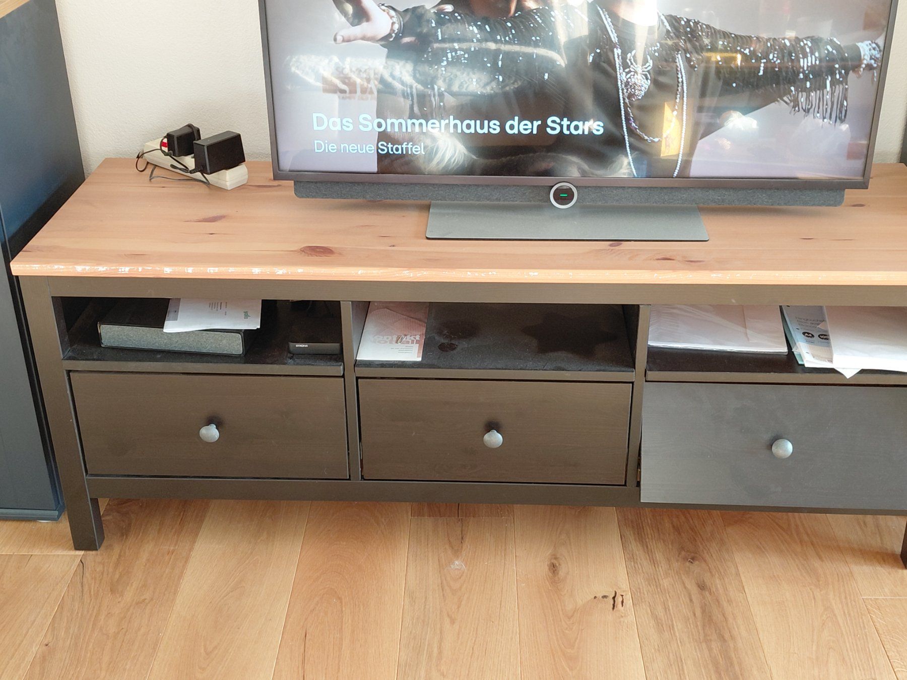 Ikea Mobili TV: Fernsehmöbel – Usato da Rothrist venduto da Jessica024