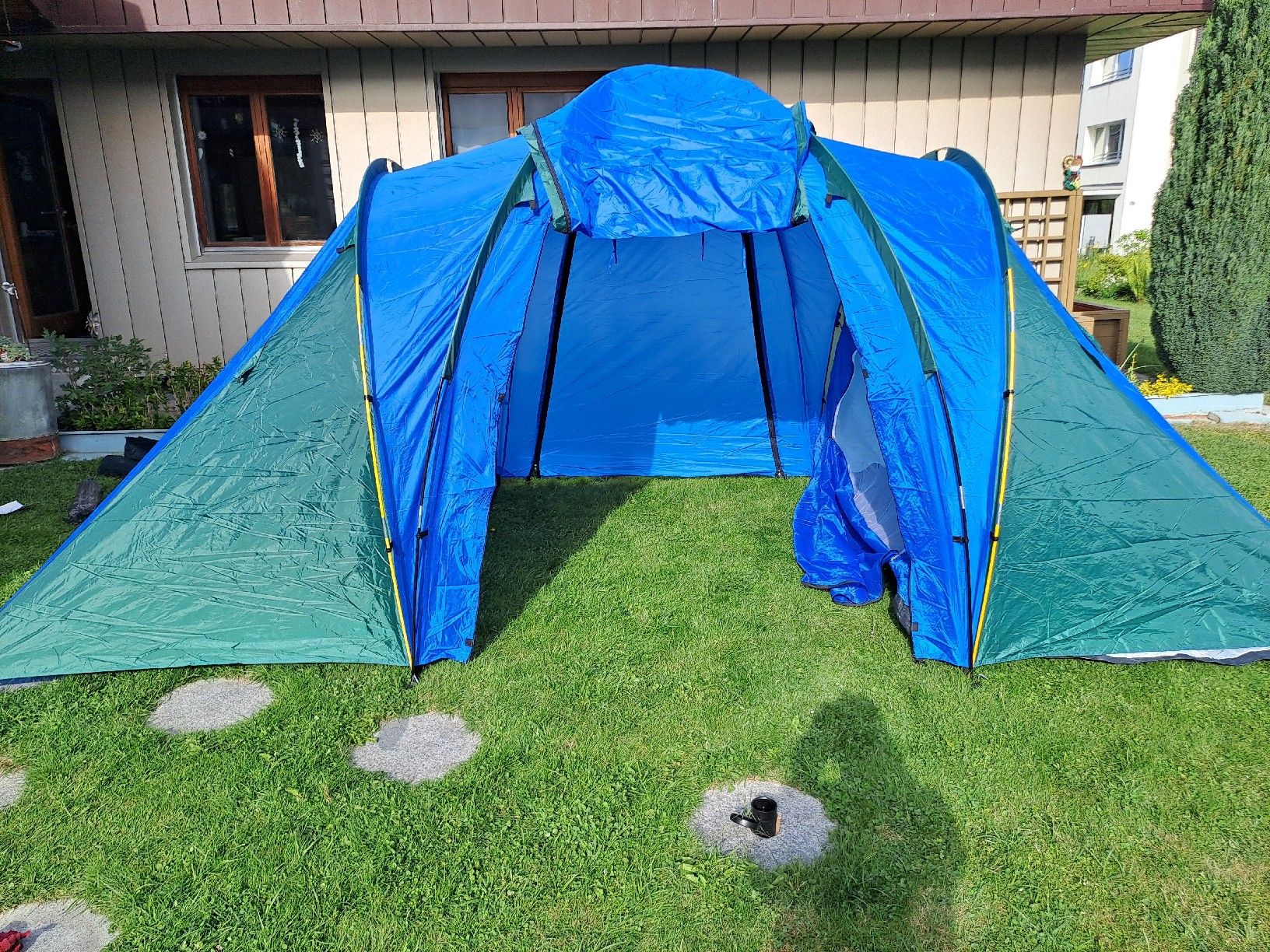 Tentes: Zelt mit 2 Schlafkammern – D'occasion à Schötz par Alesig71