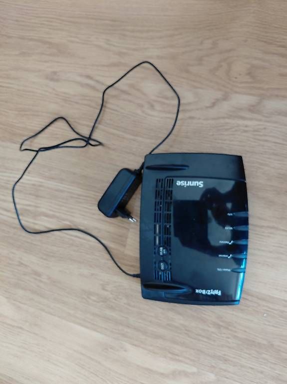 Fritz Modems & Router: Sunrise Fritzbox 7490 – Defekt aus Würenlos von chrigi.5436