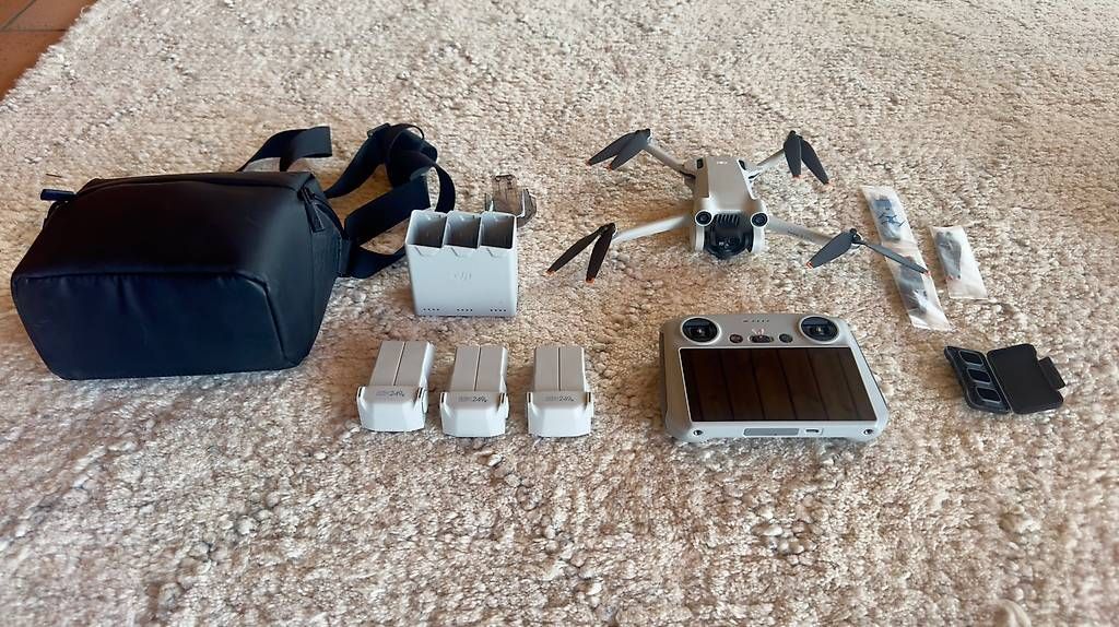 DJI RC Modellbau: DJI Mini 3 Pro + RC 2 + 3 Akkus + ND-Filter – Gebraucht aus Flims Dorf von marcinbizzy 1