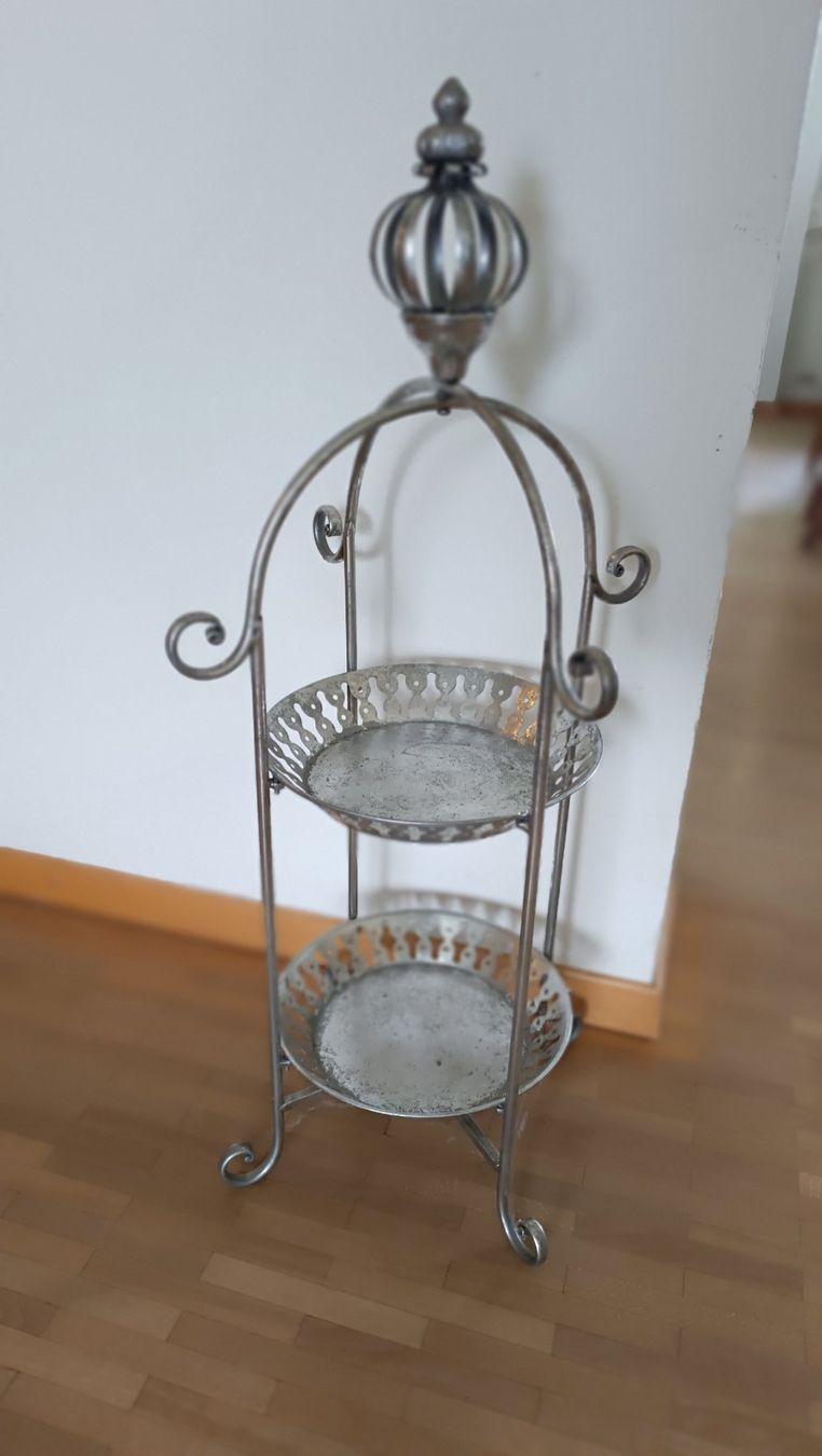 Altro in Decorazioni & Accessori: Wunderschöne klappbare Etagere Metall – Usato da Zürich venduto da Jul69