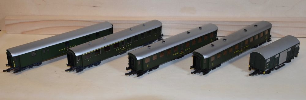 Lot de 5 voitures 3 pattes DRG 4 voitures et 1 fourgon Roco HO, 3