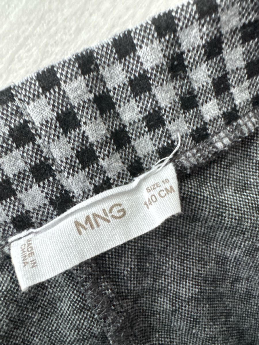 Mango Pantaloni: Mango Mädchen Hose 140 – Usato da Hägendorf venduto da laumatt 1