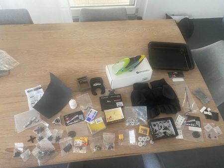 Diverses Zubehör, Handschuhe.... für Modell Helikopter Blade