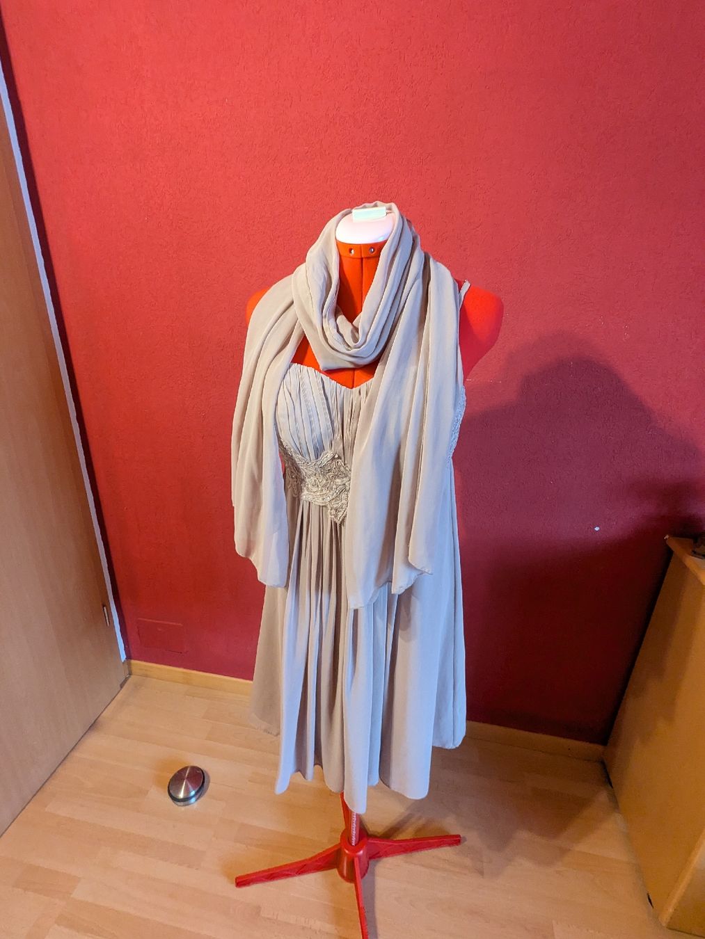 Vestiti: robe de soirée – Nuovo (secondo la descrizione) da Vionnaz venduto da MarinaMGB 2