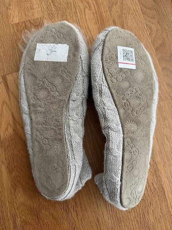 Chaussures femmes: UGG Hausschuhe – D'occasion à Hagendorn par Najomi 2