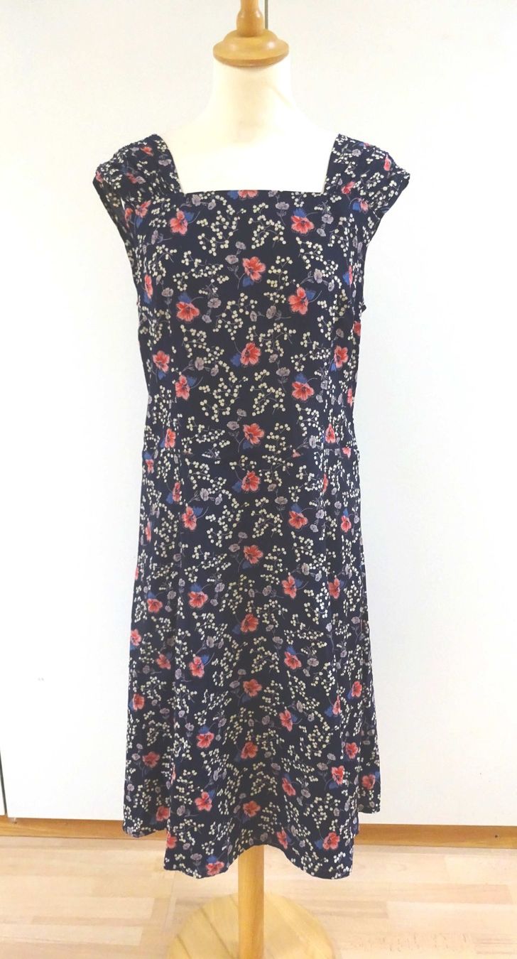 Vestiti: Neuw. Blümchenkleid - Unikat - Viskose - Gr. 38 – Nuovo (secondo la descrizione) da Zofingen venduto da Justizia_01