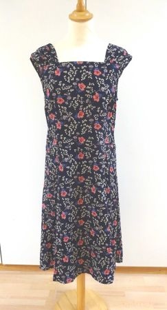 Neuw. Blümchenkleid - Unikat - Viskose - Gr. 38