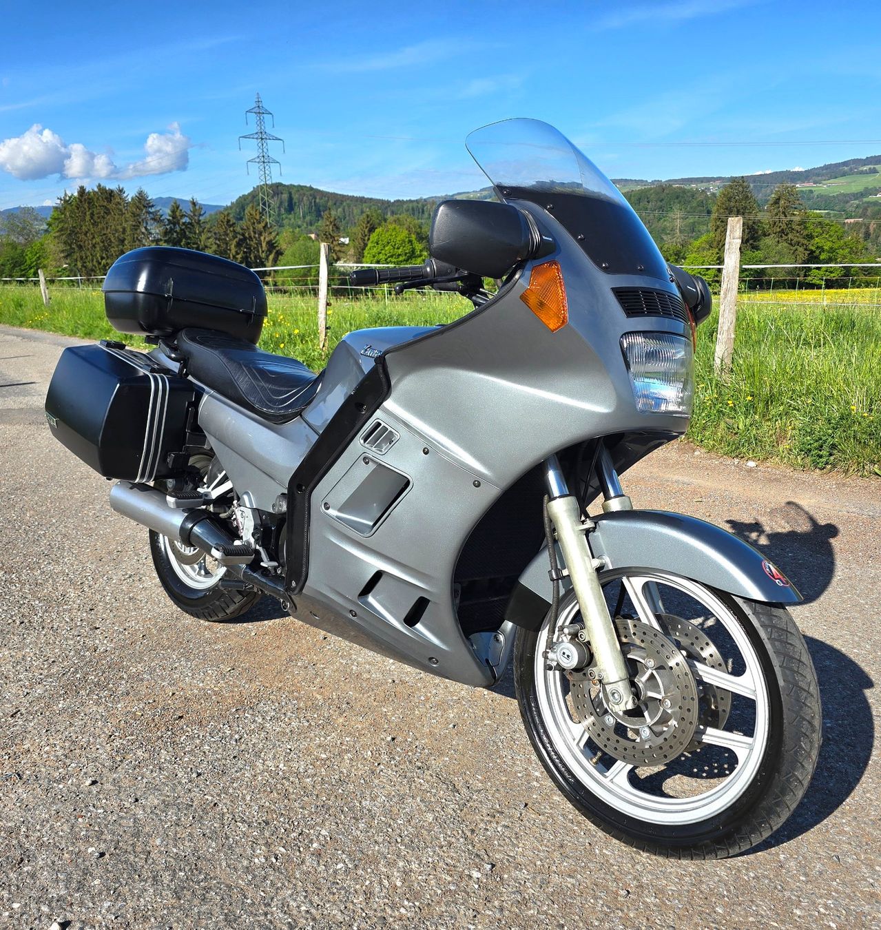 Kawasaki Strasse: Kawasaki GTR 1000 – Gebraucht aus Hauteville von Alain011111116 4
