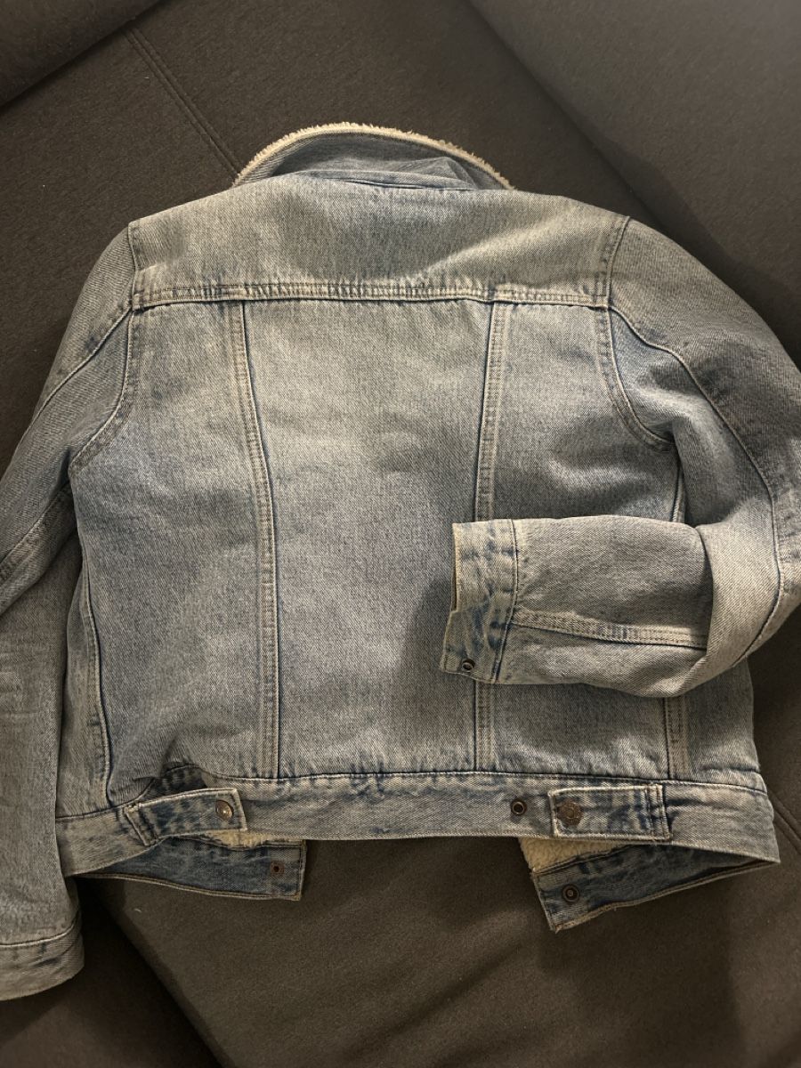 Levi's Giacche: Levi's Jeansjacke mit Teddyfell – Usato da Savognin venduto da Miss-Baerbl 3