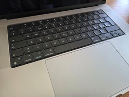 MacBook Pro 16 M1 Pro  1TB SSD Excellent état