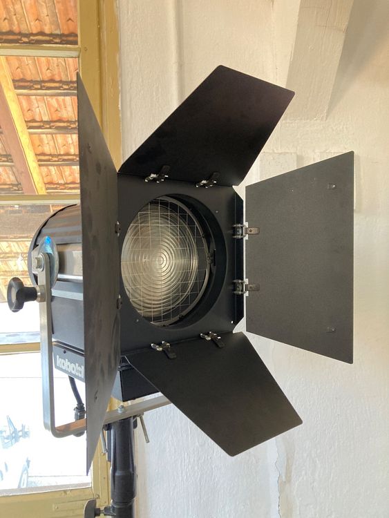 Pied De Studio Broncolor – Médium Avec Amortissement Air – Stand Occasion