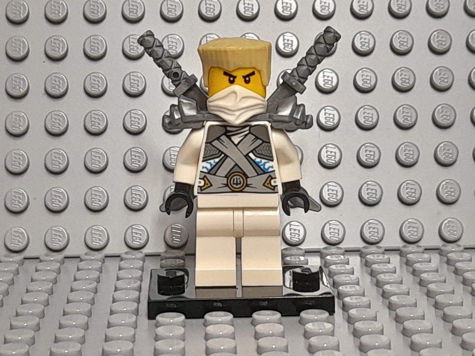 Lego Spielzeuge: Lego Ninjago Figur njo0106 Zane - Rebooted – Gebraucht aus Derendingen von Boeni80