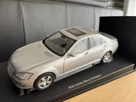 Mercedes-Benz S-Klasse (W221) 1/18 Autoart!