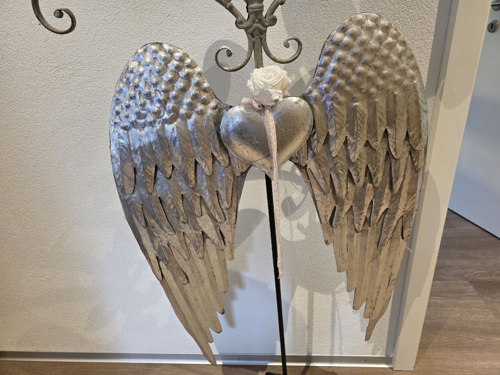 Portacandele: Engelsfügel mit Kerzenständer – Usato da Düdingen venduto da Girl 3