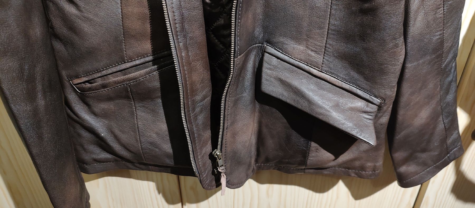 Jacken: Damen Lederjacke  – Gebraucht aus Grenchen von car_qq2t 4