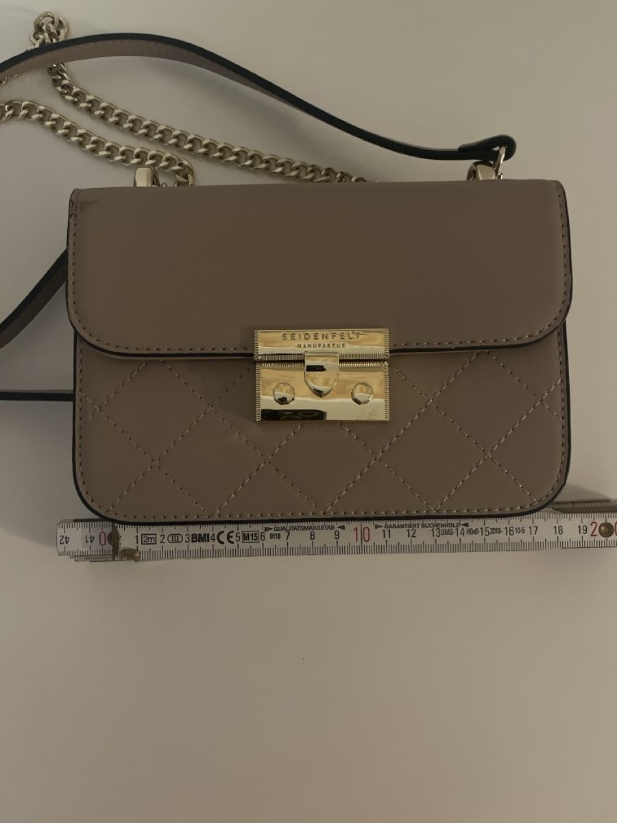 Borse da donna: Tasche Seidenfelt greige – Usato da Luzern venduto da SonjaBucher 3