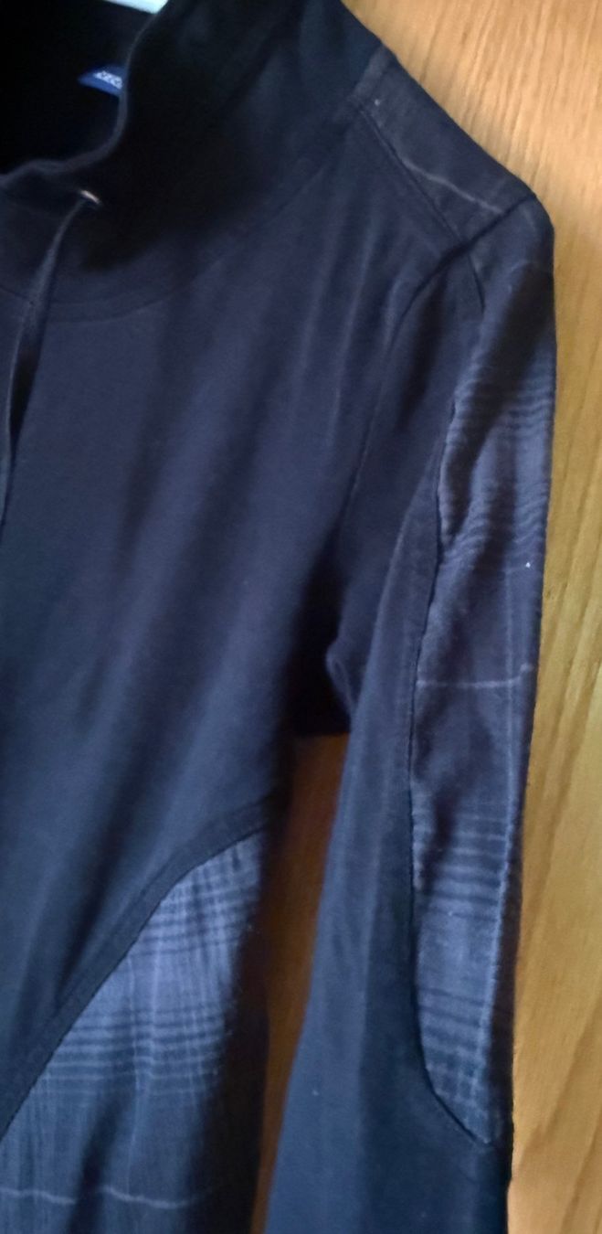 Maglioni & Felpe: Pulli Celil schwarz mit grauen Einsätzen – Usato da Zäziwil venduto da kreative-ideen 3